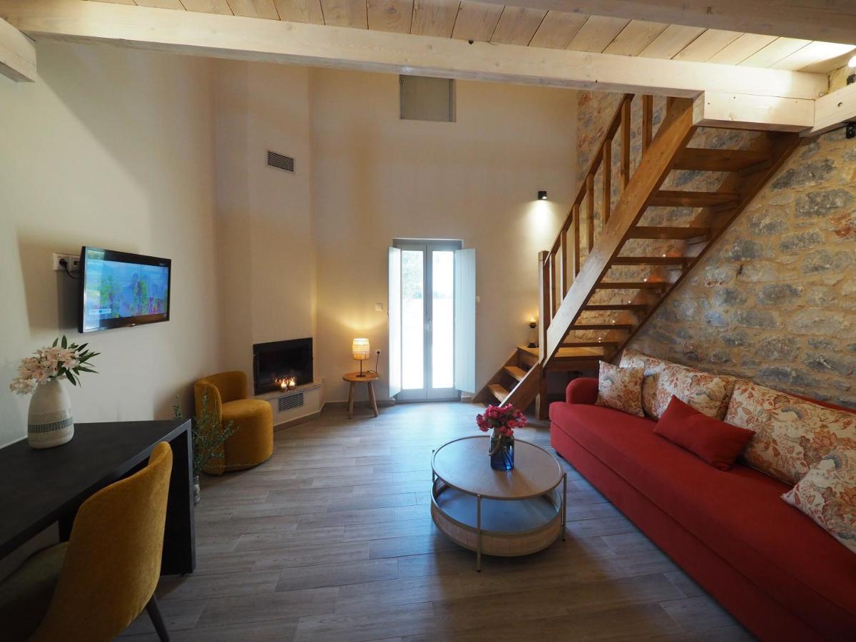 Terra Di Pietra Exclusive Suites & Apartments Areopoli Luaran gambar