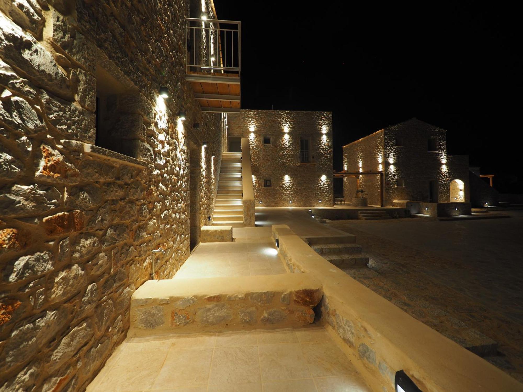 Terra Di Pietra Exclusive Suites & Apartments Areopoli Luaran gambar