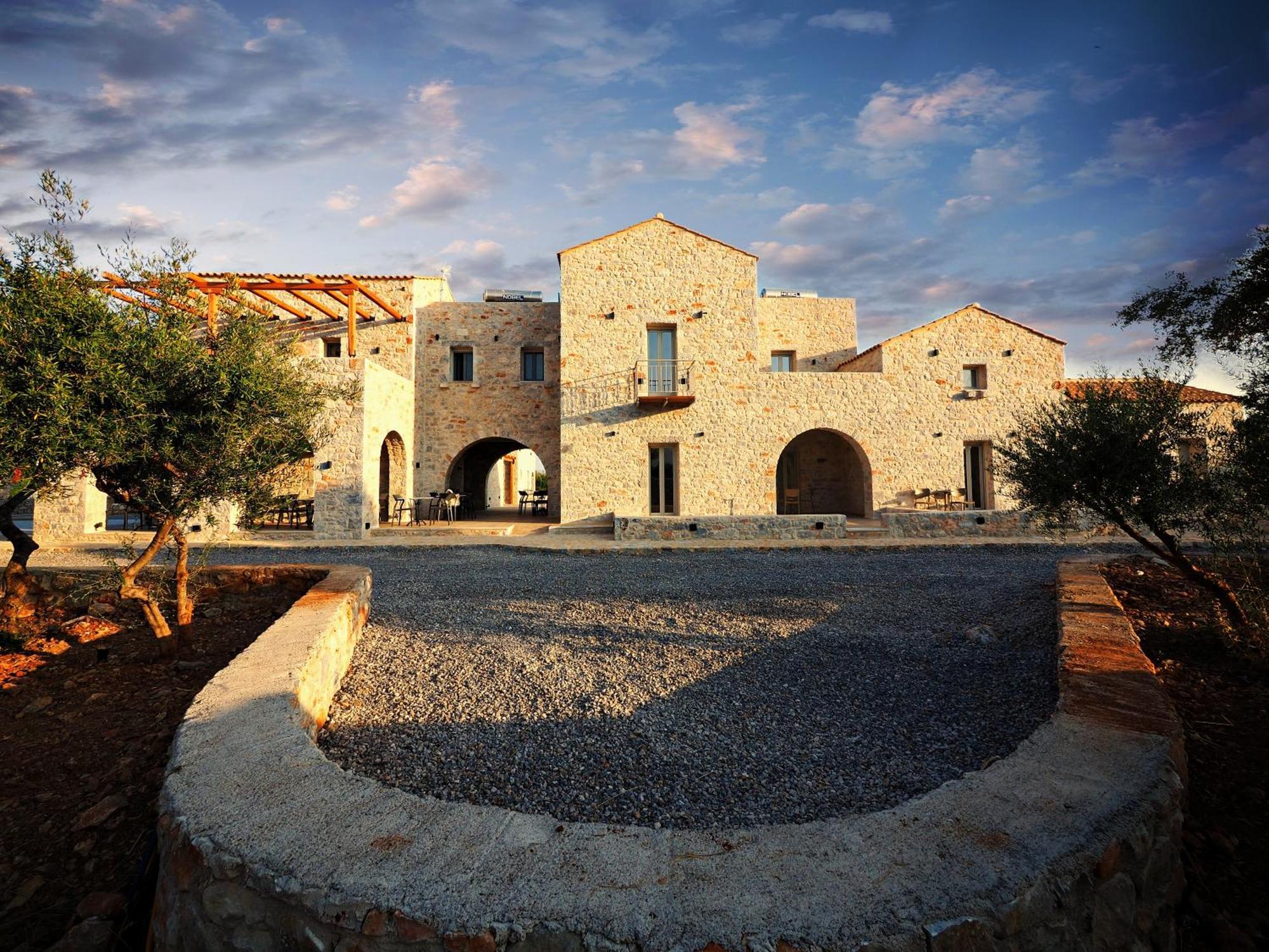 Terra Di Pietra Exclusive Suites & Apartments Areopoli Luaran gambar