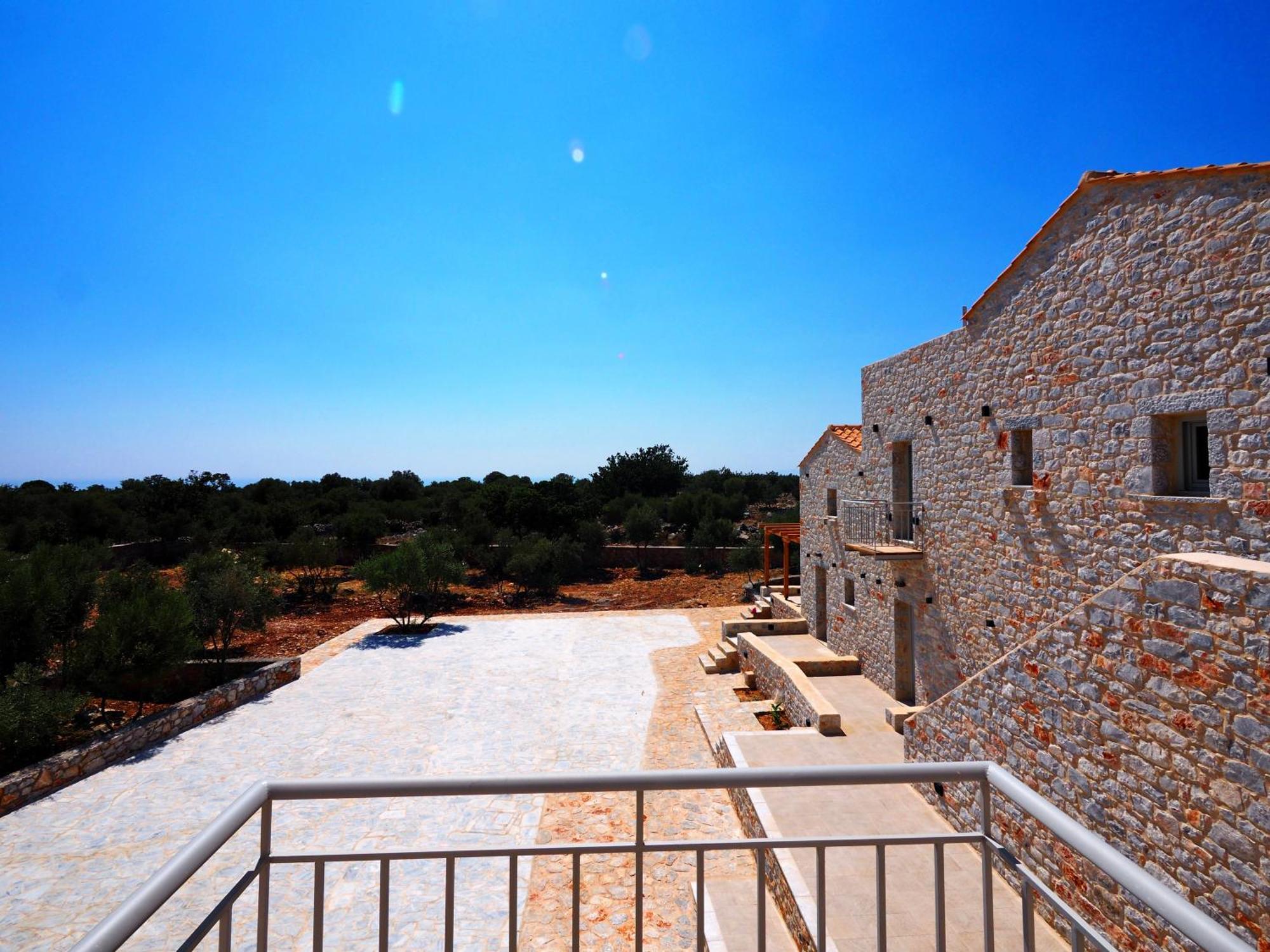 Terra Di Pietra Exclusive Suites & Apartments Areopoli Luaran gambar