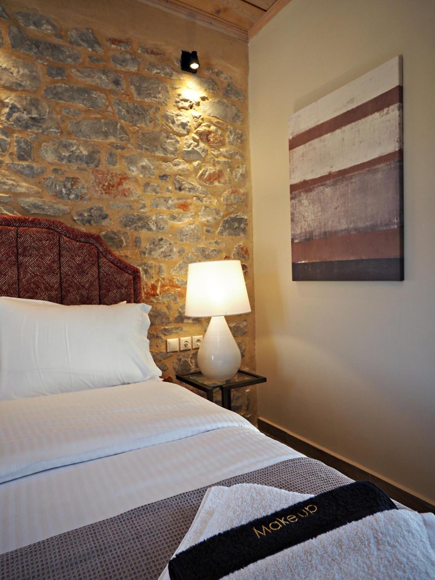 Terra Di Pietra Exclusive Suites & Apartments Areopoli Luaran gambar