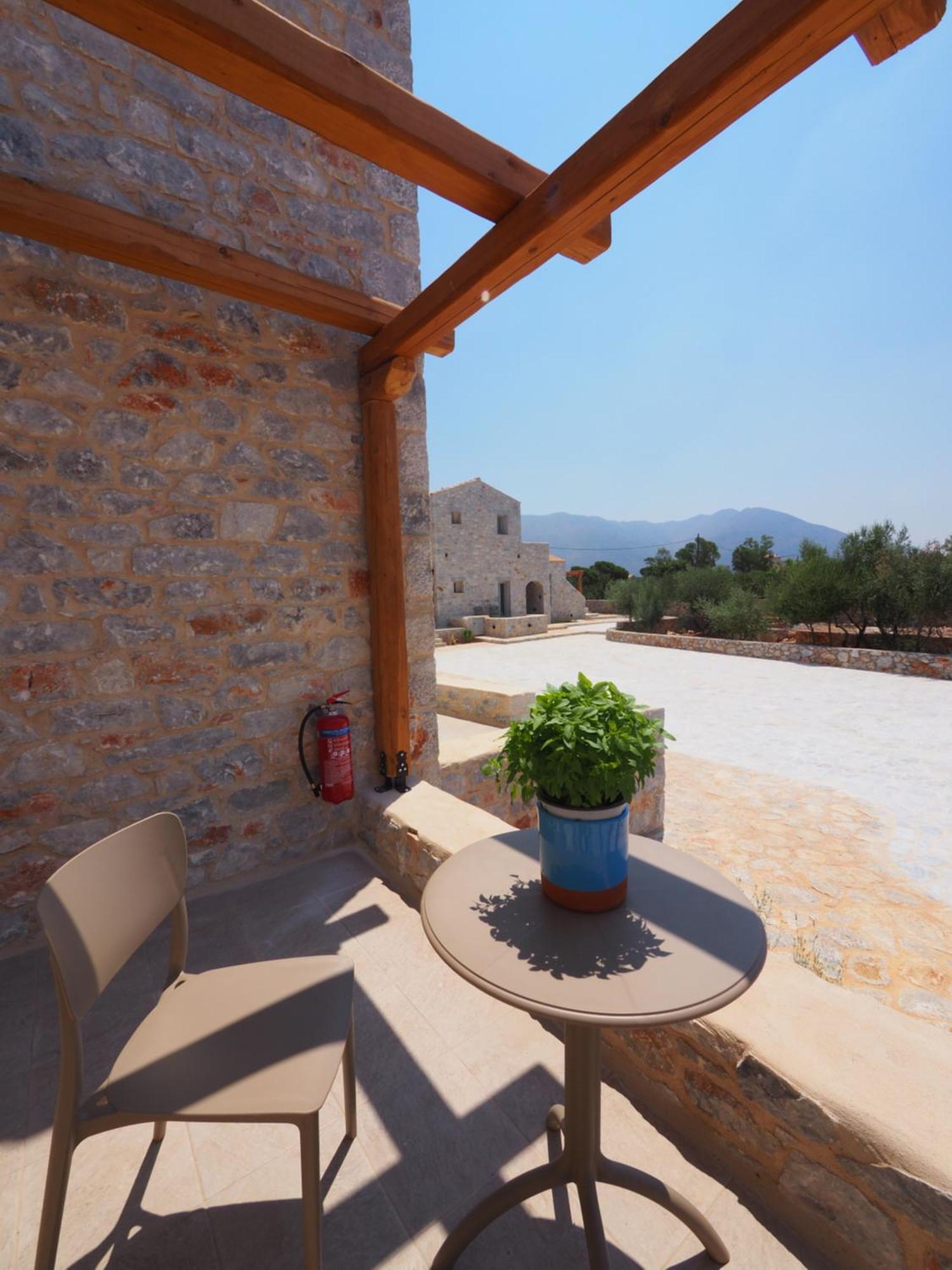 Terra Di Pietra Exclusive Suites & Apartments Areopoli Luaran gambar