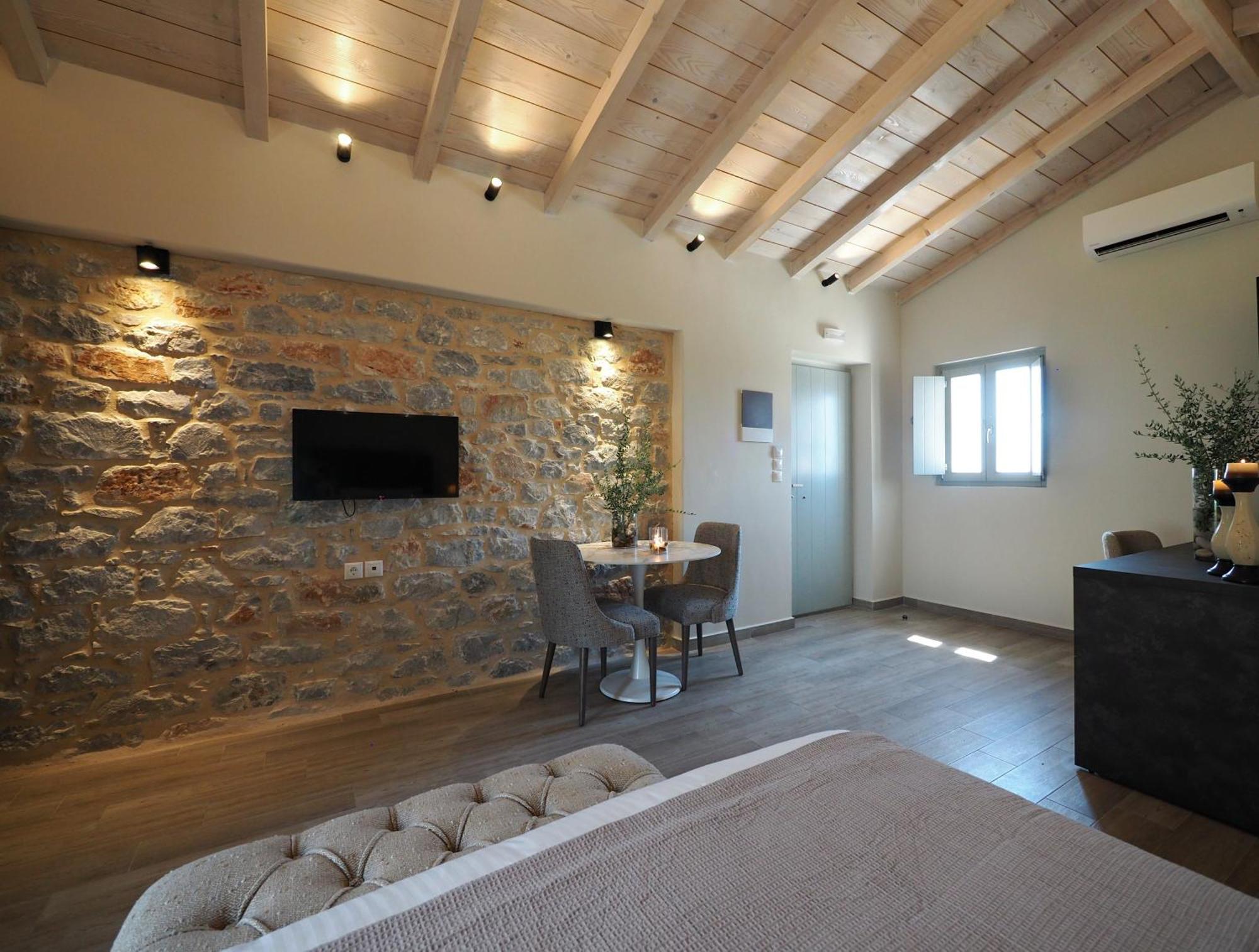 Terra Di Pietra Exclusive Suites & Apartments Areopoli Luaran gambar