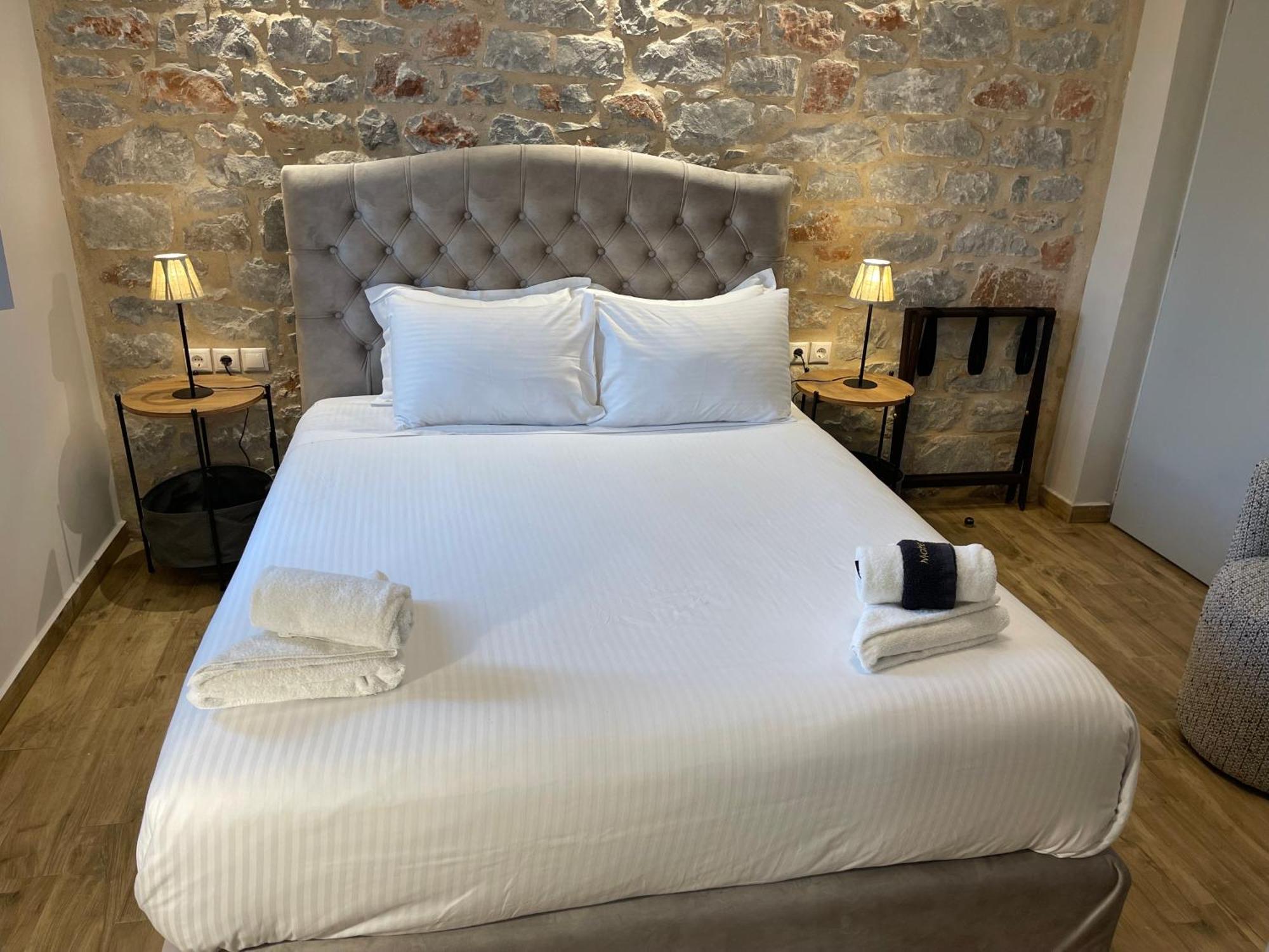 Terra Di Pietra Exclusive Suites & Apartments Areopoli Luaran gambar